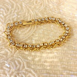Goldtone & Crystal Clasp Bracelet